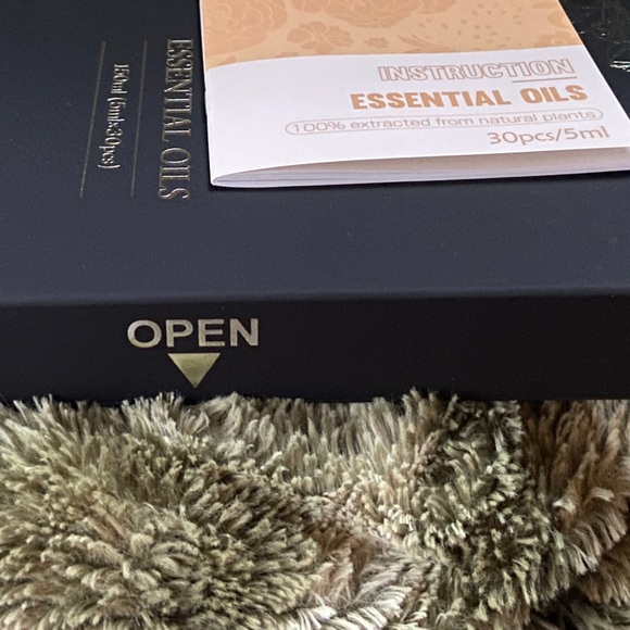 Essential Oils Gift Box 30pcs- 5ml - New/Sealed - Picture 3 of 7